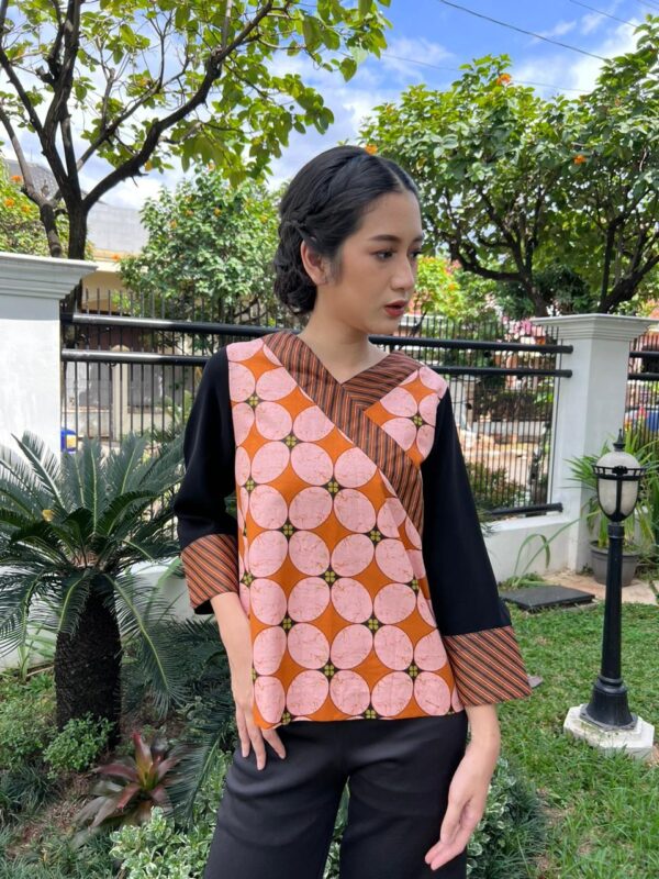 Blouse Batik Kombinasi – Atasan Kerja Wanita Katun