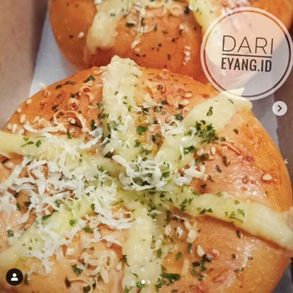 Korean Garlic Cheese Bread - Image 3